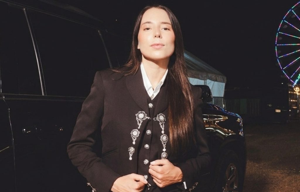Majo Aguilar con Mariachi y Banda